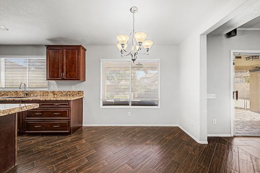 Listing photo thumbnail