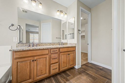 Listing photo thumbnail