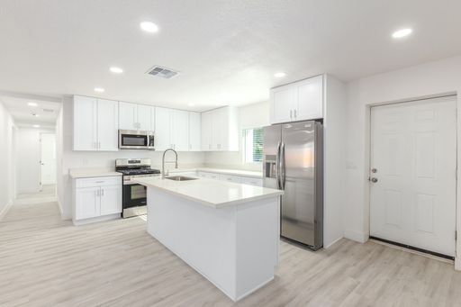 Listing photo thumbnail