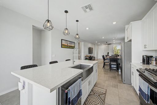 Listing photo thumbnail