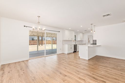 Listing photo thumbnail