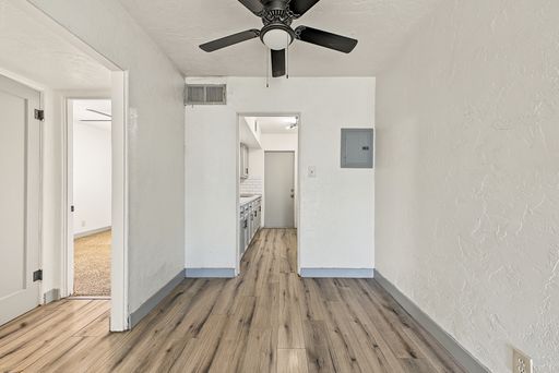 Listing photo thumbnail