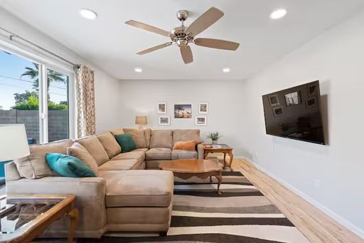 Listing photo thumbnail