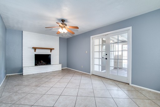 Listing photo thumbnail