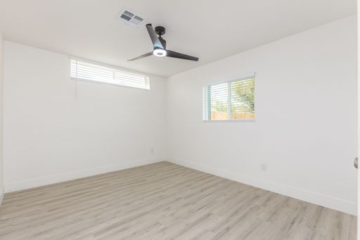 Listing photo thumbnail