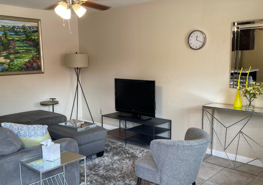 Listing photo thumbnail