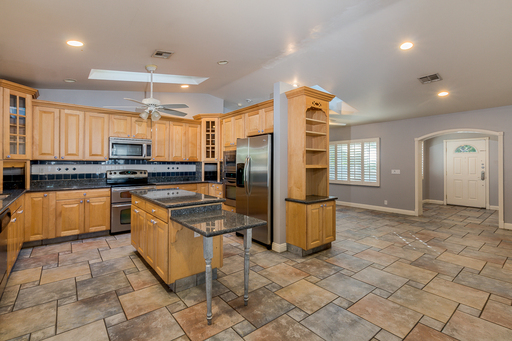 Listing photo thumbnail