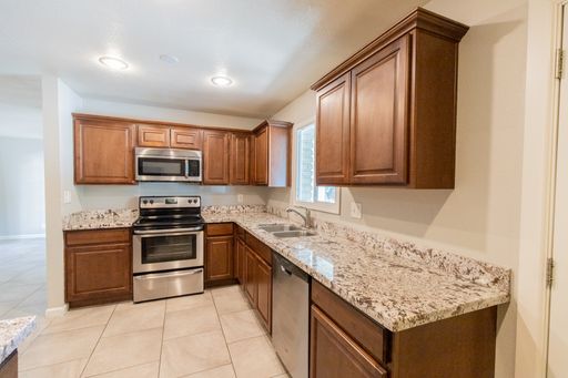 Listing photo thumbnail