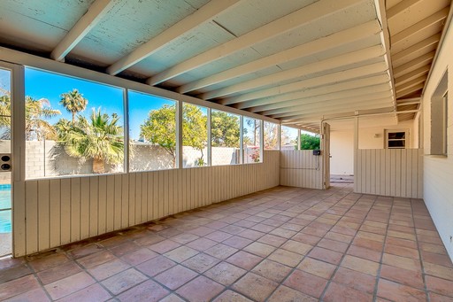 Listing photo thumbnail