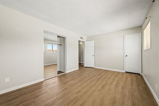 Listing photo thumbnail