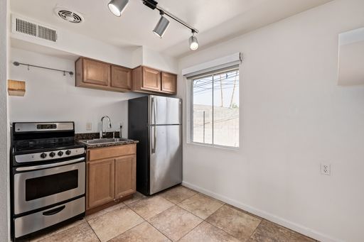 Listing photo thumbnail