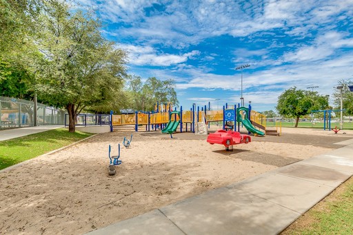 Listing photo thumbnail