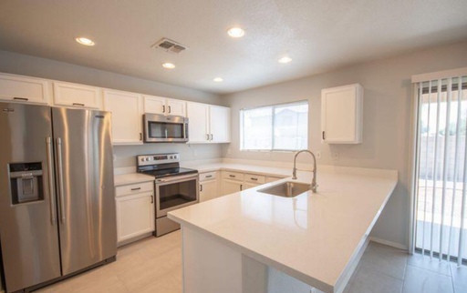 Listing photo thumbnail