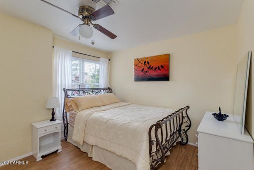 Listing photo thumbnail