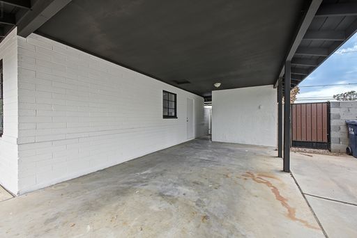 Listing photo thumbnail