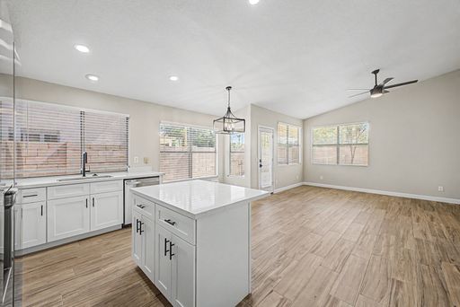 Listing photo thumbnail