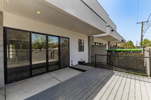 Listing photo thumbnail