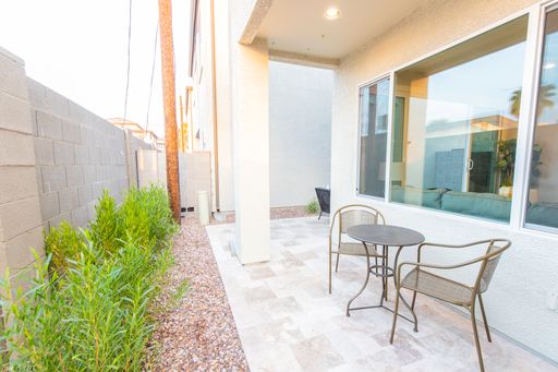Listing photo thumbnail