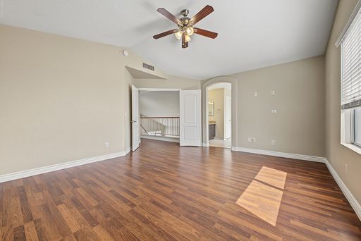Listing photo thumbnail