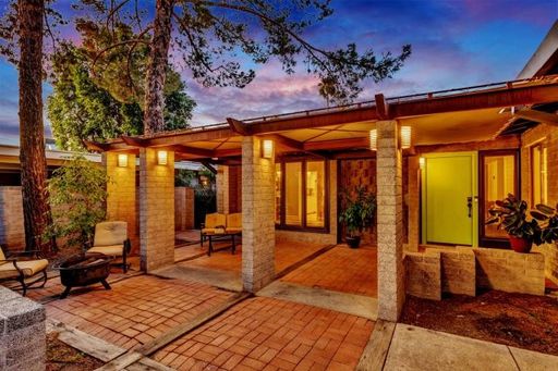 Listing photo thumbnail