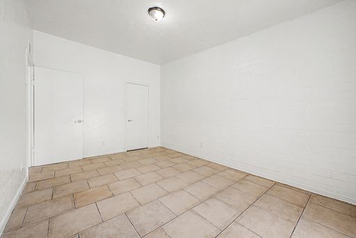 Listing photo thumbnail