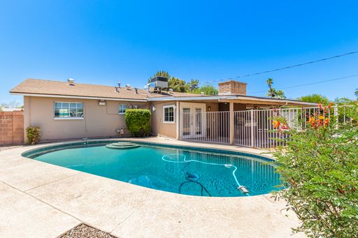 Listing photo thumbnail