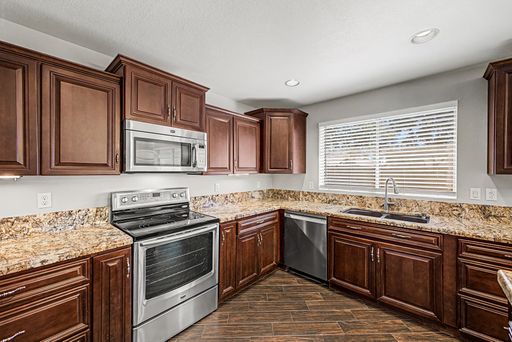 Listing photo thumbnail