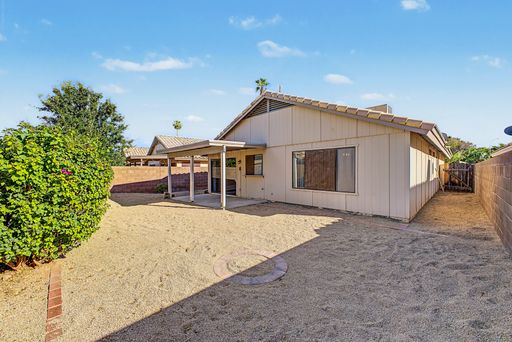Listing photo thumbnail