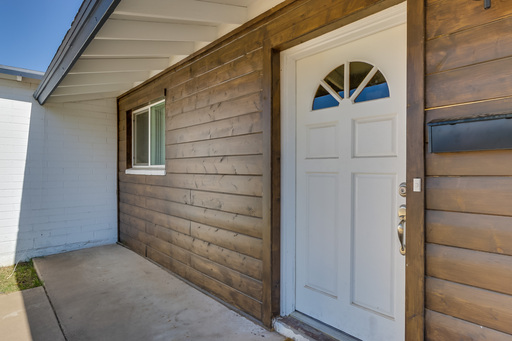 Listing photo thumbnail