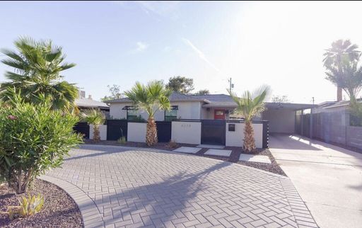 Listing photo thumbnail