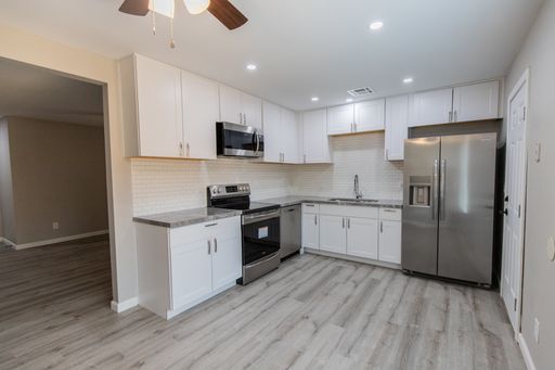 Listing photo thumbnail