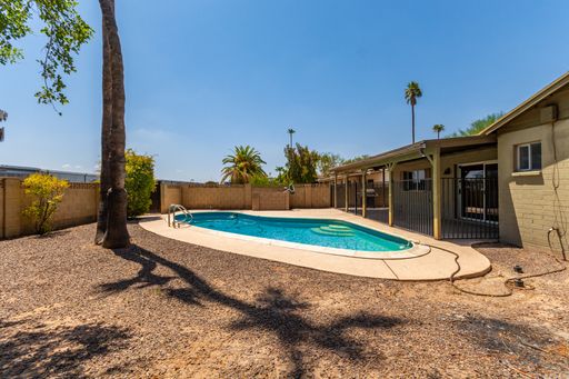 Listing photo thumbnail