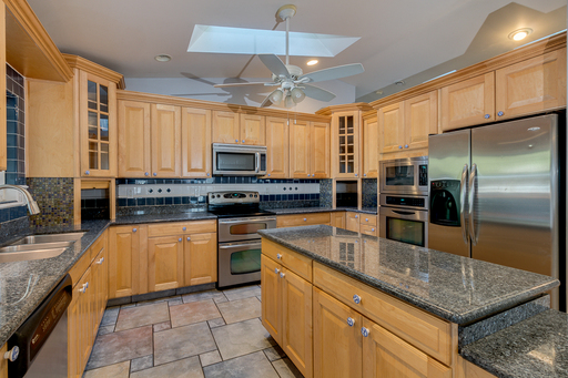Listing photo thumbnail