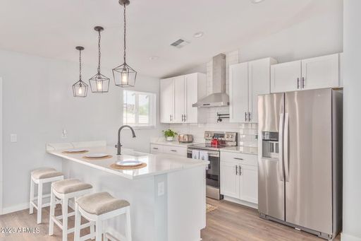 Listing photo thumbnail