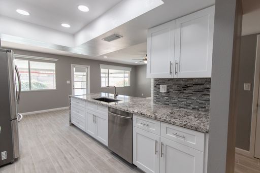 Listing photo thumbnail