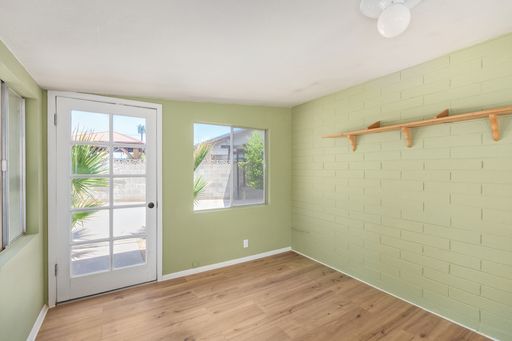 Listing photo thumbnail