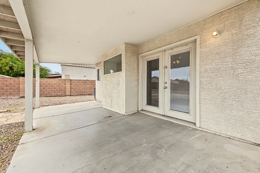 Listing photo thumbnail