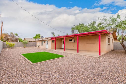 Listing photo thumbnail