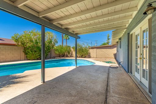 Listing photo thumbnail