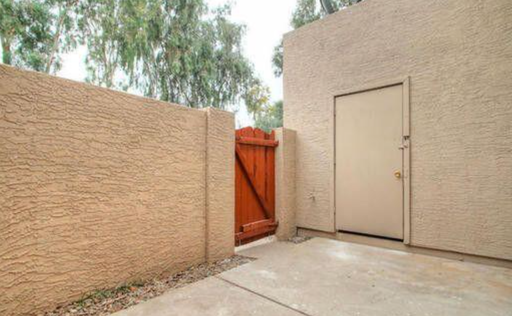 Listing photo thumbnail
