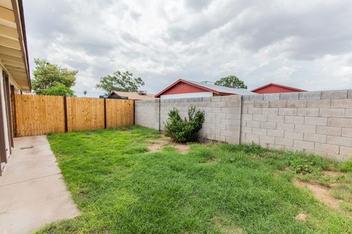 Listing photo thumbnail