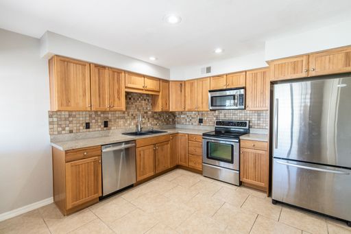 Listing photo thumbnail