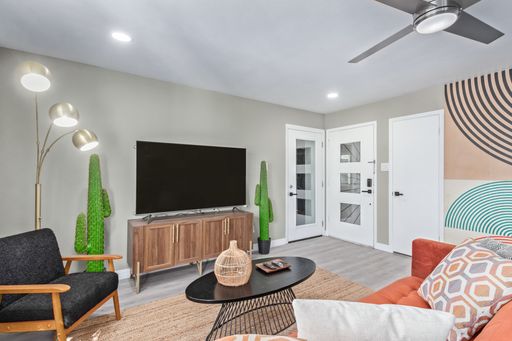 Listing photo thumbnail