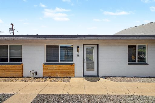 Listing photo thumbnail