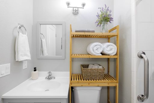 Listing photo thumbnail