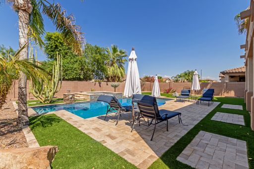 Listing photo thumbnail
