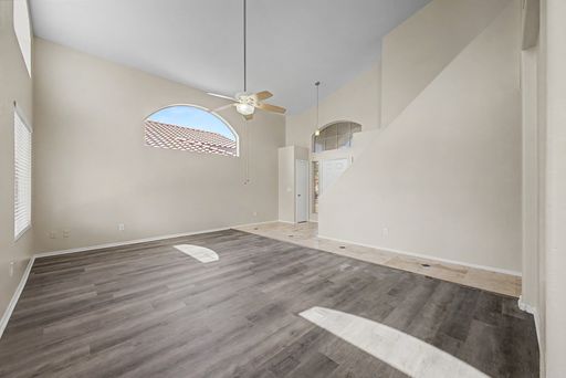 Listing photo thumbnail