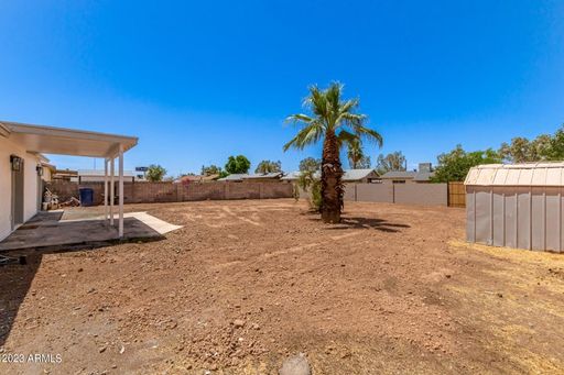 Listing photo thumbnail