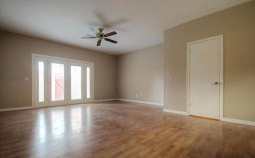 Listing photo thumbnail