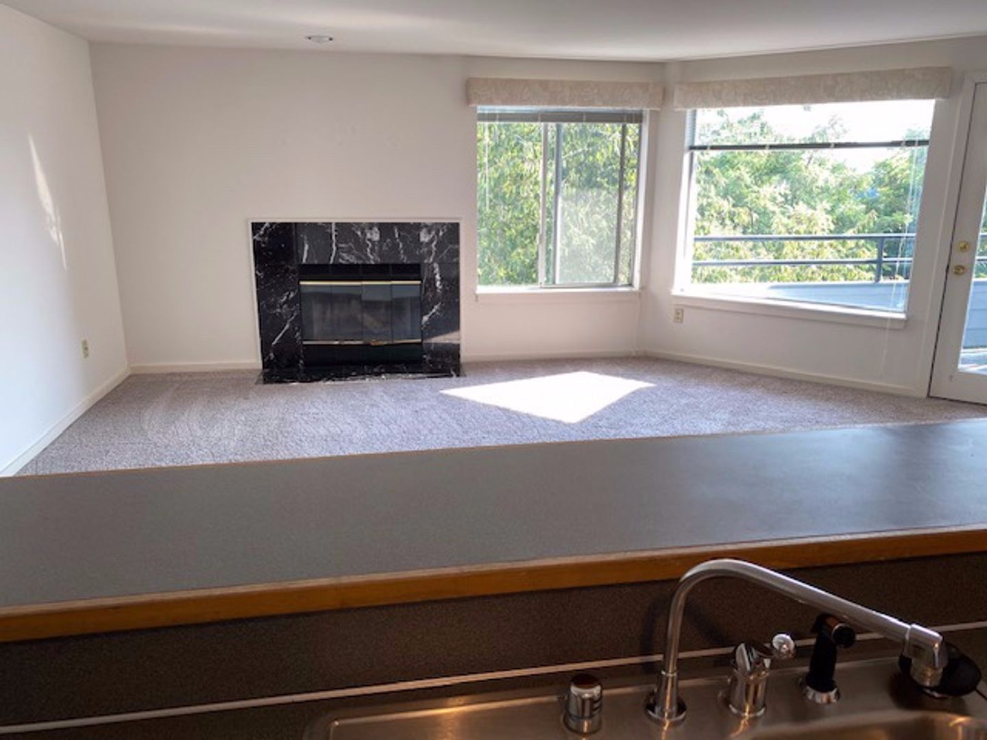 Kirkland Apartment: 255 4th Ave